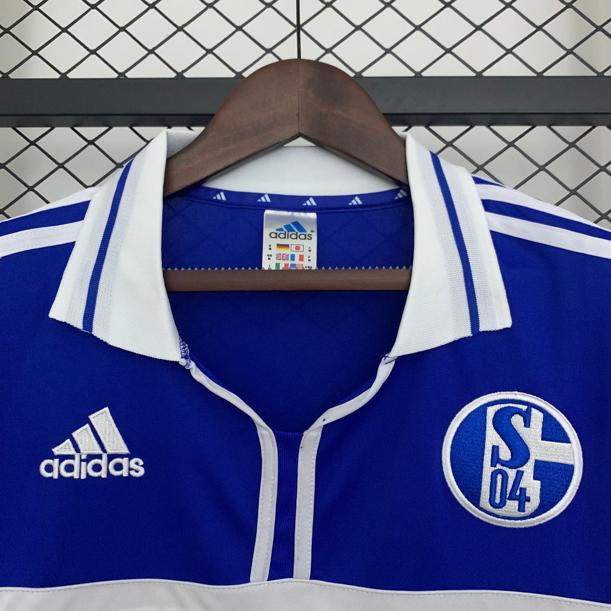 01/02 Schalke 04 Home Retro Jersey - Authentic Vintage Football Shirt