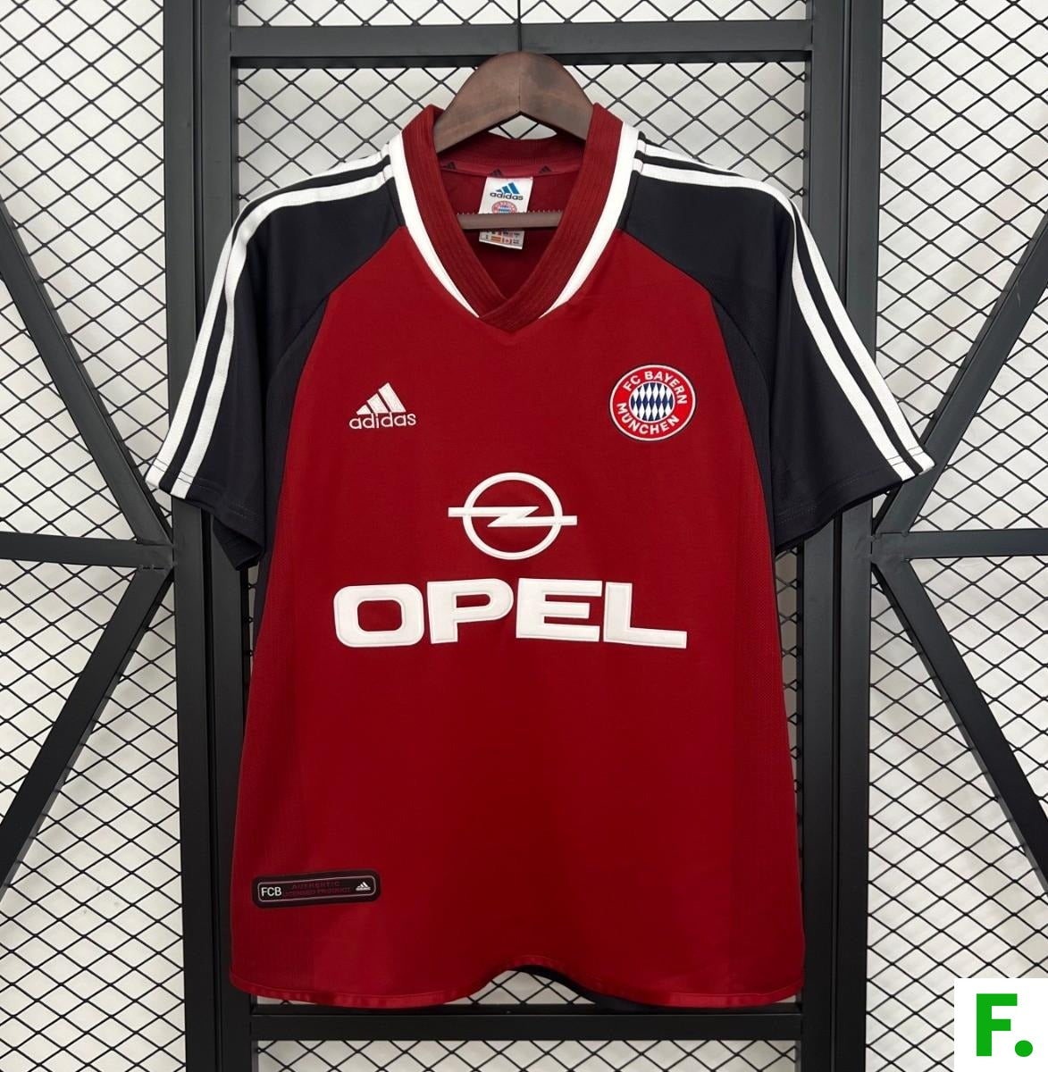 01/02 Bayern Munich Home Retro Jersey - Authentic Vintage Football Shirt